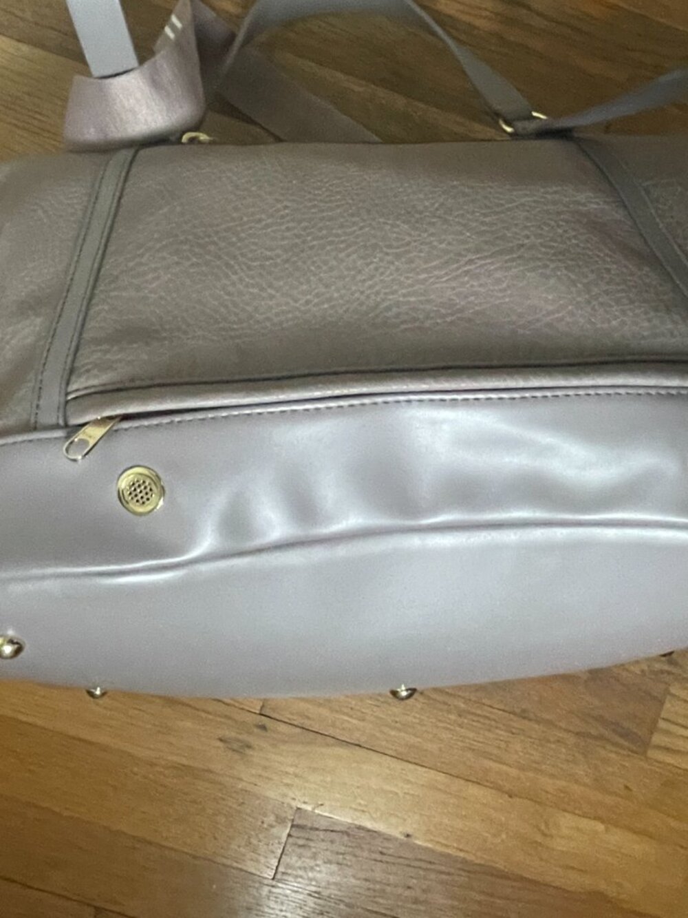 DKNY Rapture Weekender Boarding Bag in Taupe EUC Faux Leather - Picture 7 of 16